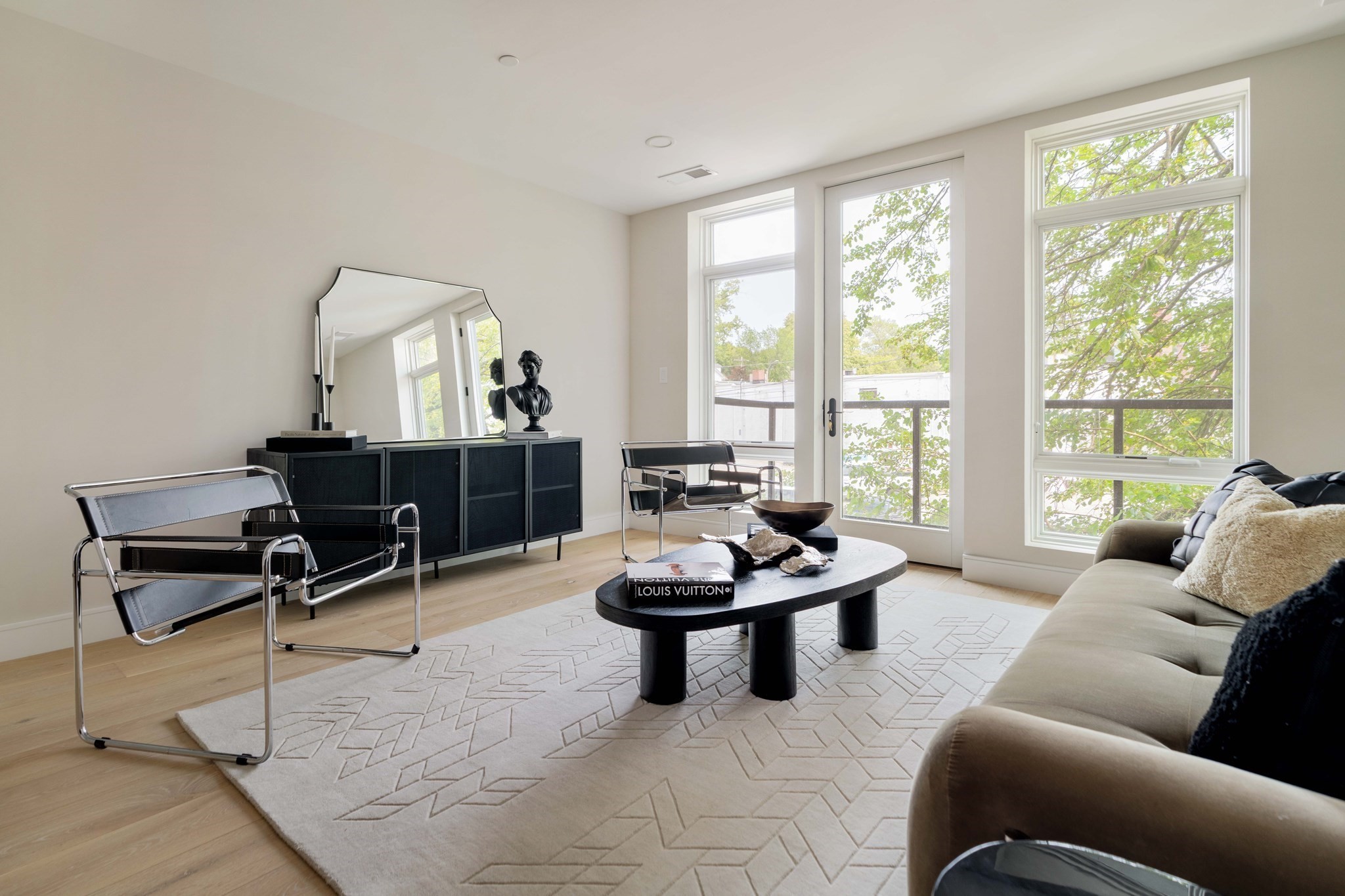 20 Kinmonth Rd # 201