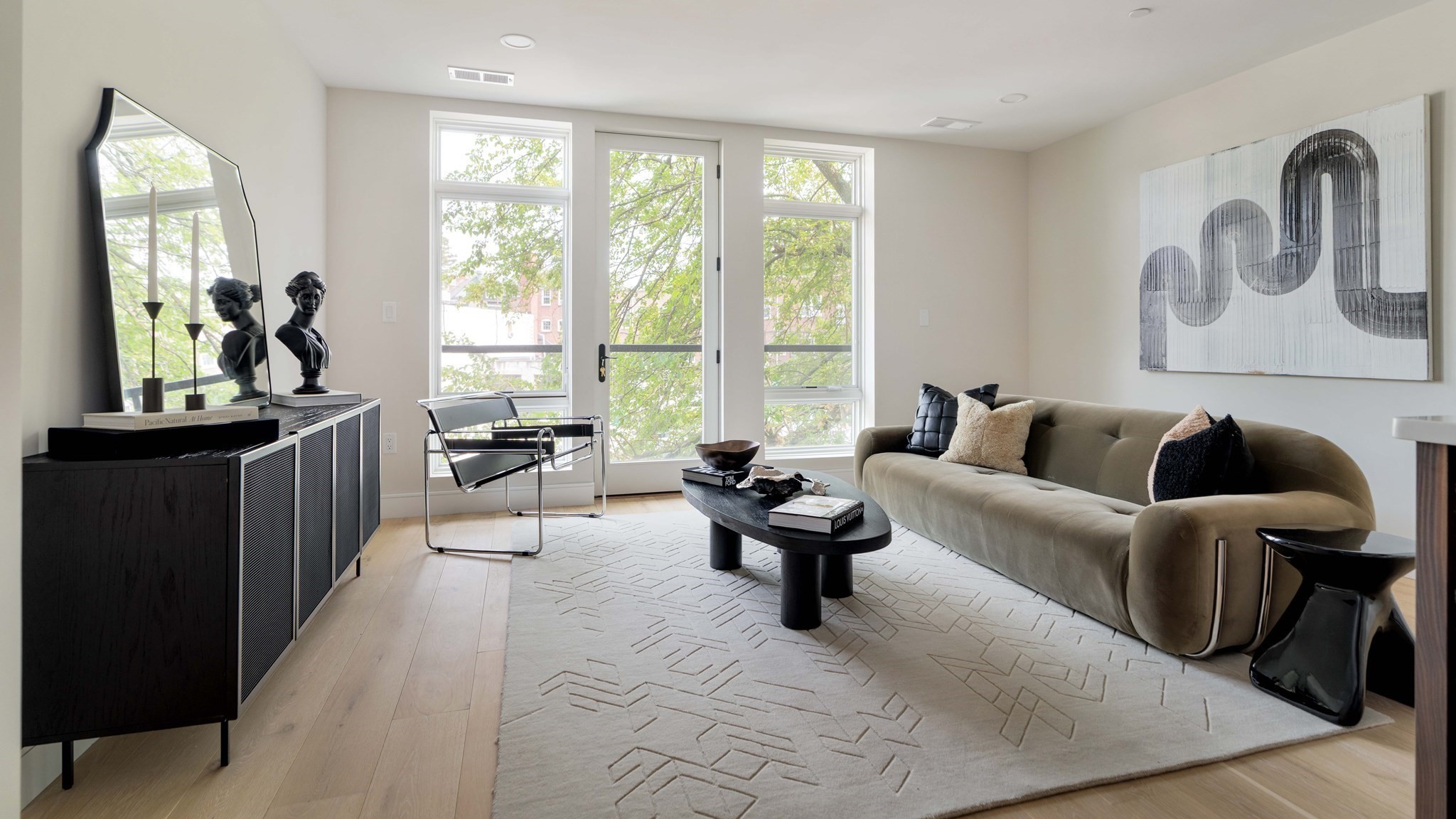 20 Kinmonth Rd # 201