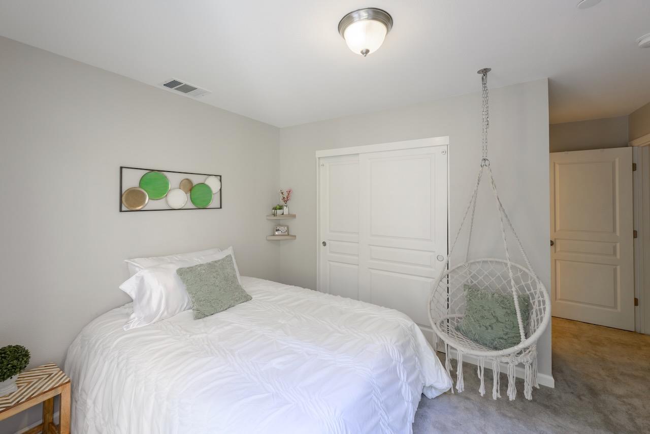 237 Bluebonnet LN 302