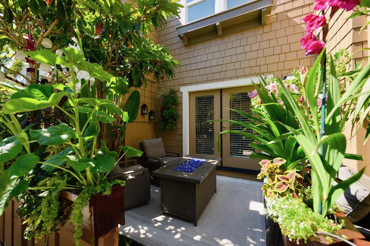 237 Bluebonnet LN 302