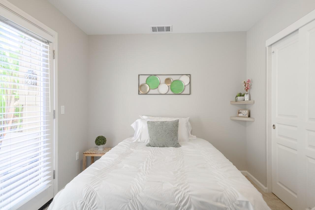 237 Bluebonnet LN 302