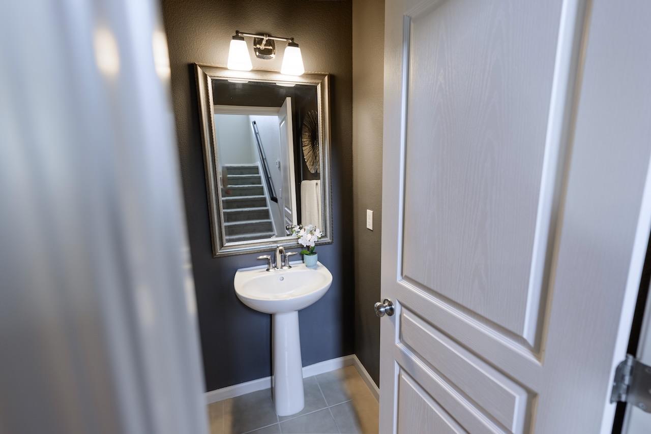 237 Bluebonnet LN 302