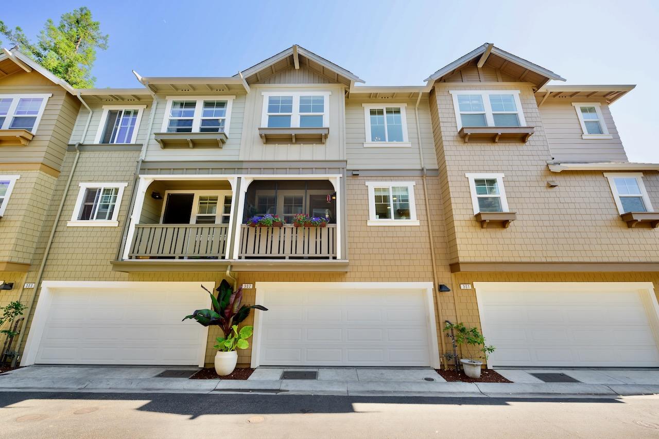 237 Bluebonnet LN 302