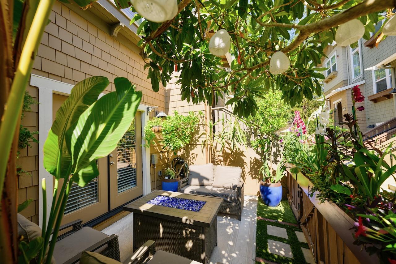 237 Bluebonnet LN 302