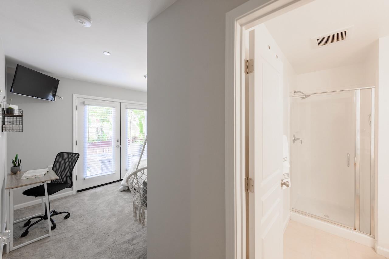 237 Bluebonnet LN 302