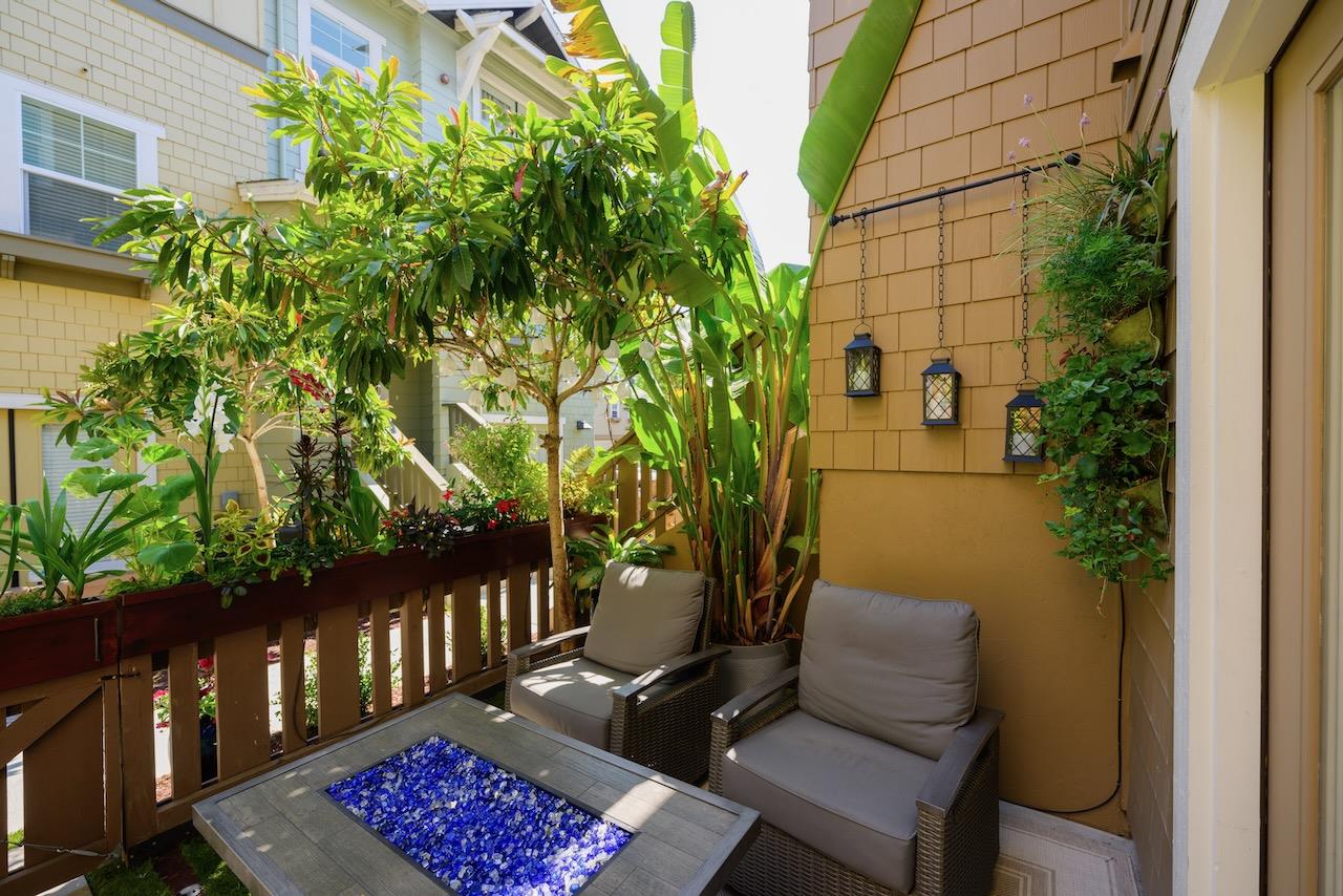 237 Bluebonnet LN 302