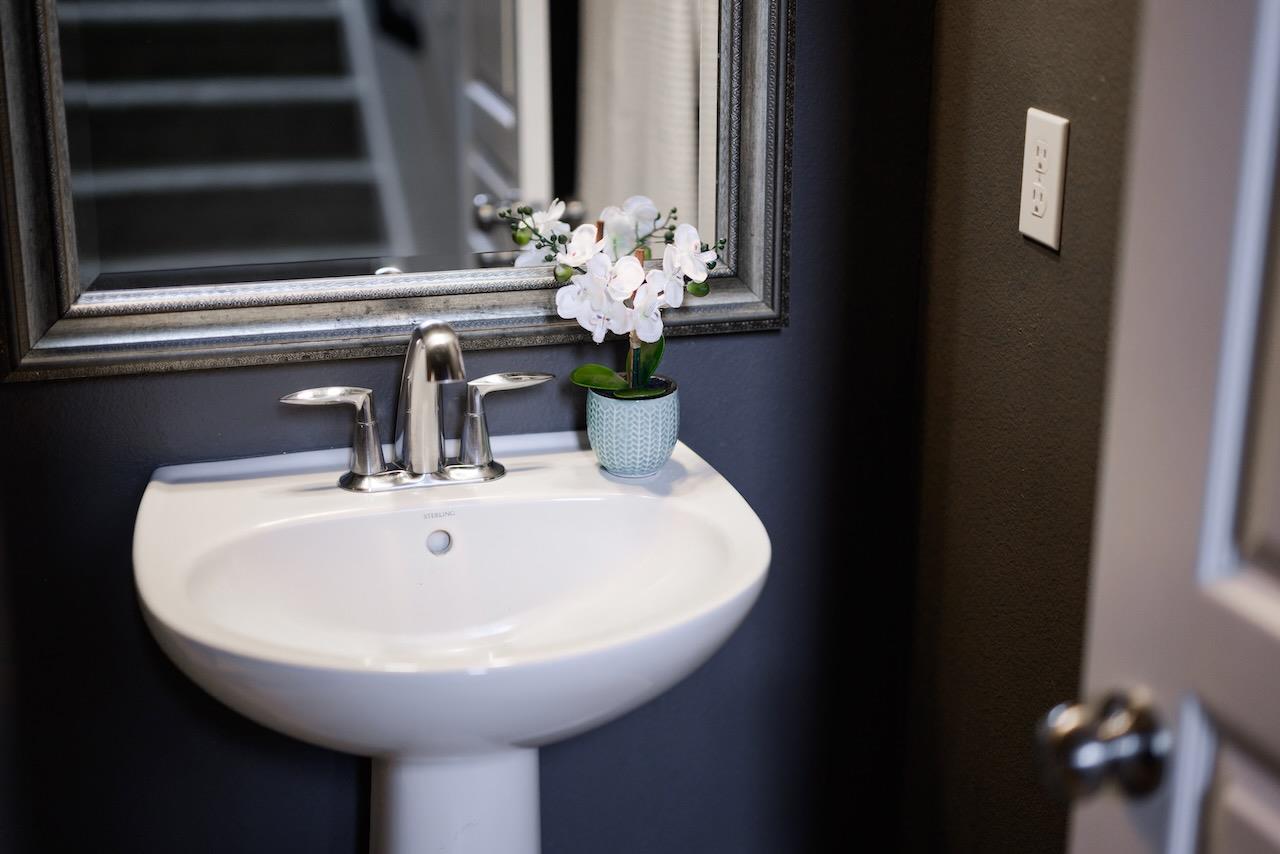 237 Bluebonnet LN 302