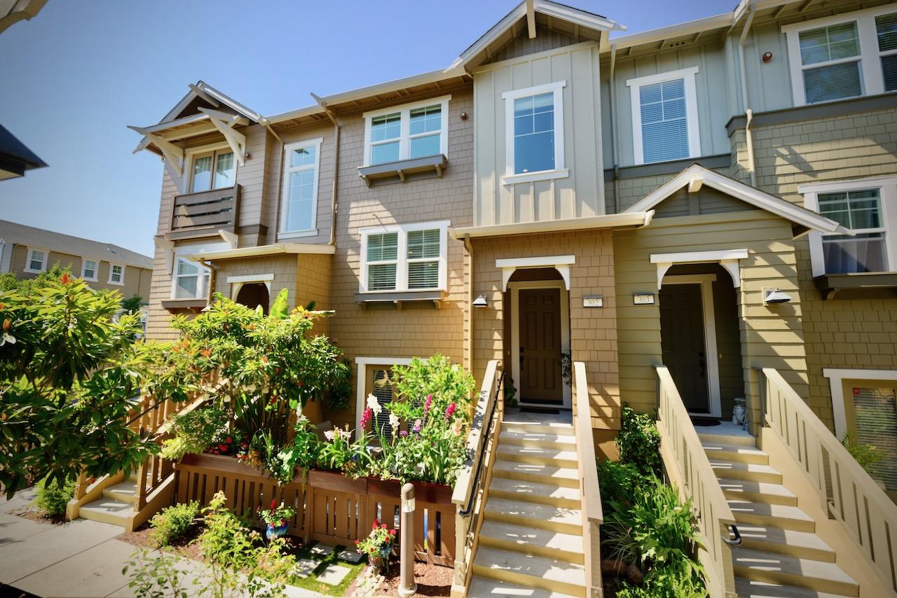 237 Bluebonnet LN 302