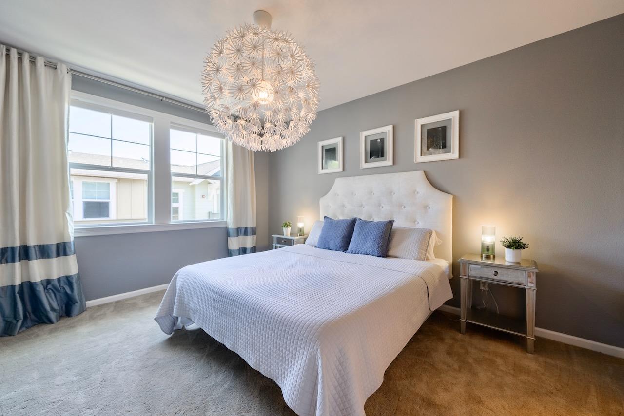 237 Bluebonnet LN 302