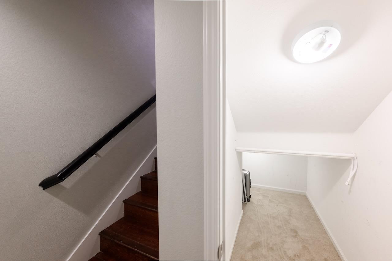 237 Bluebonnet LN 302