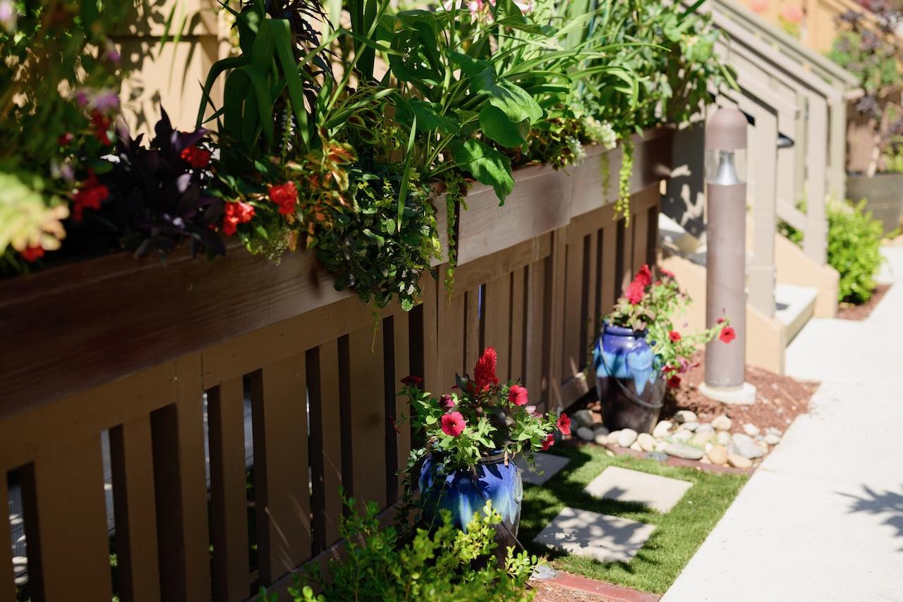 237 Bluebonnet LN 302