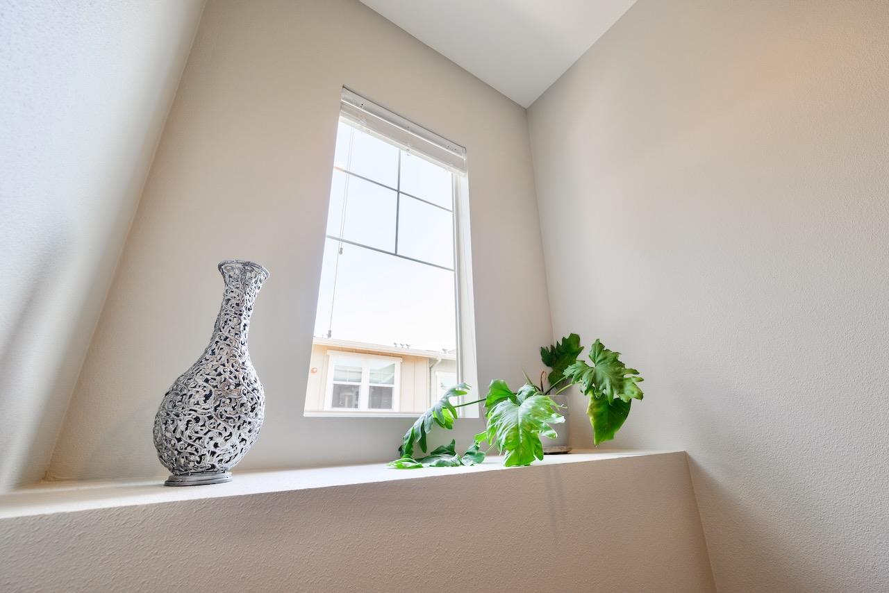 237 Bluebonnet LN 302