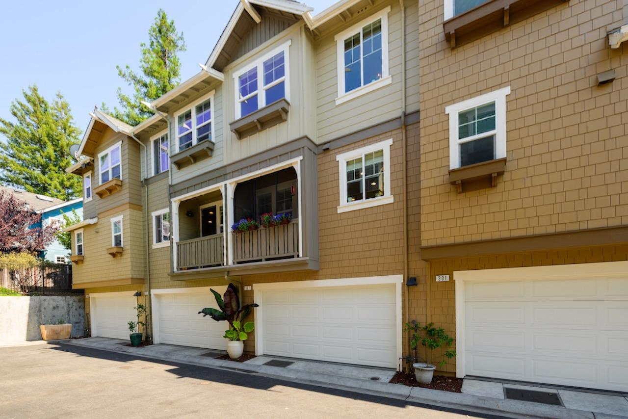 237 Bluebonnet LN 302