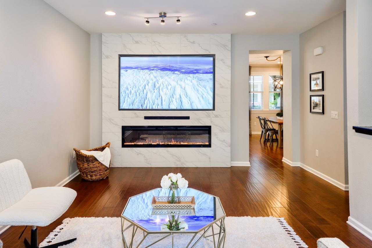 237 Bluebonnet LN 302