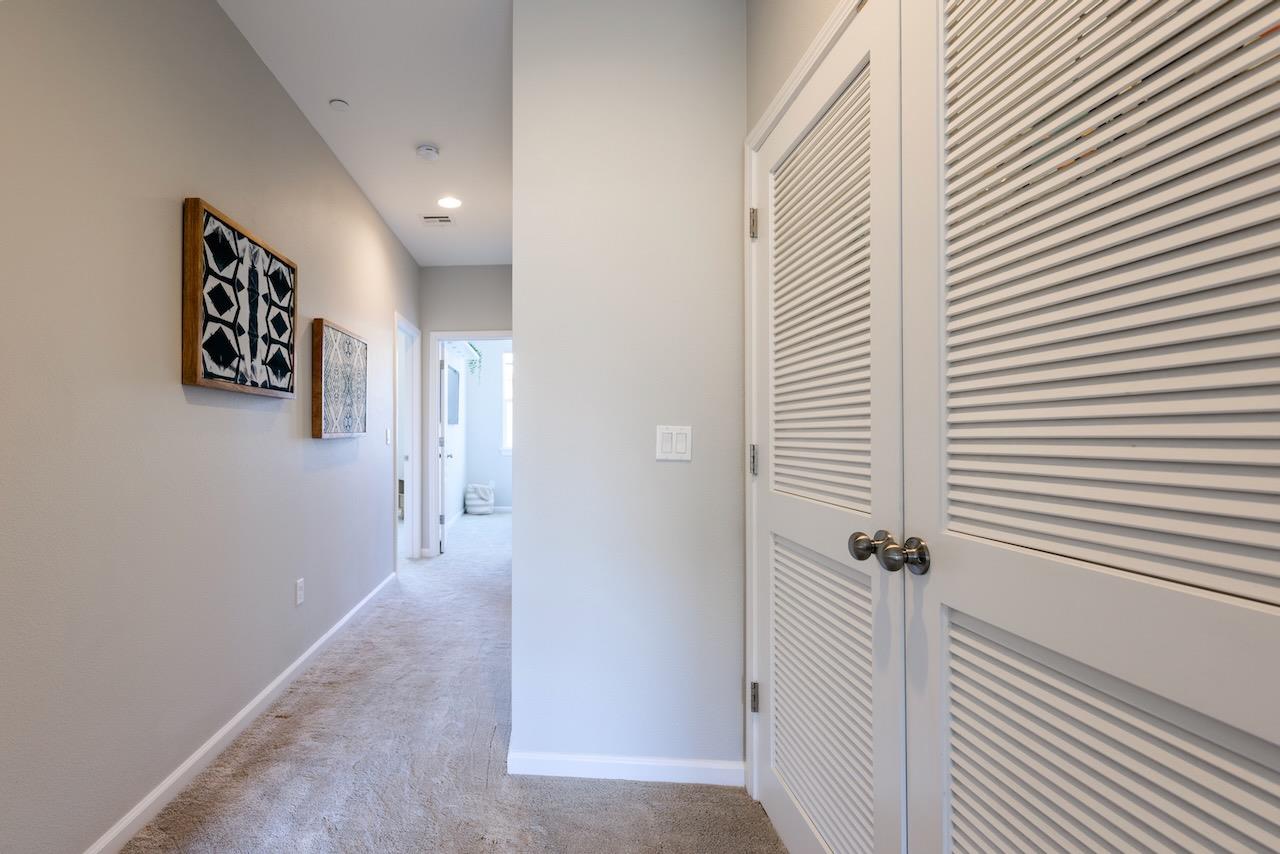 237 Bluebonnet LN 302