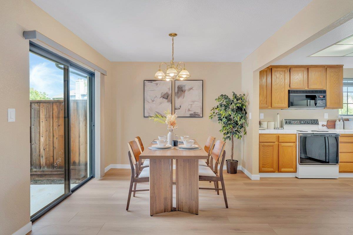19 Winding Way
