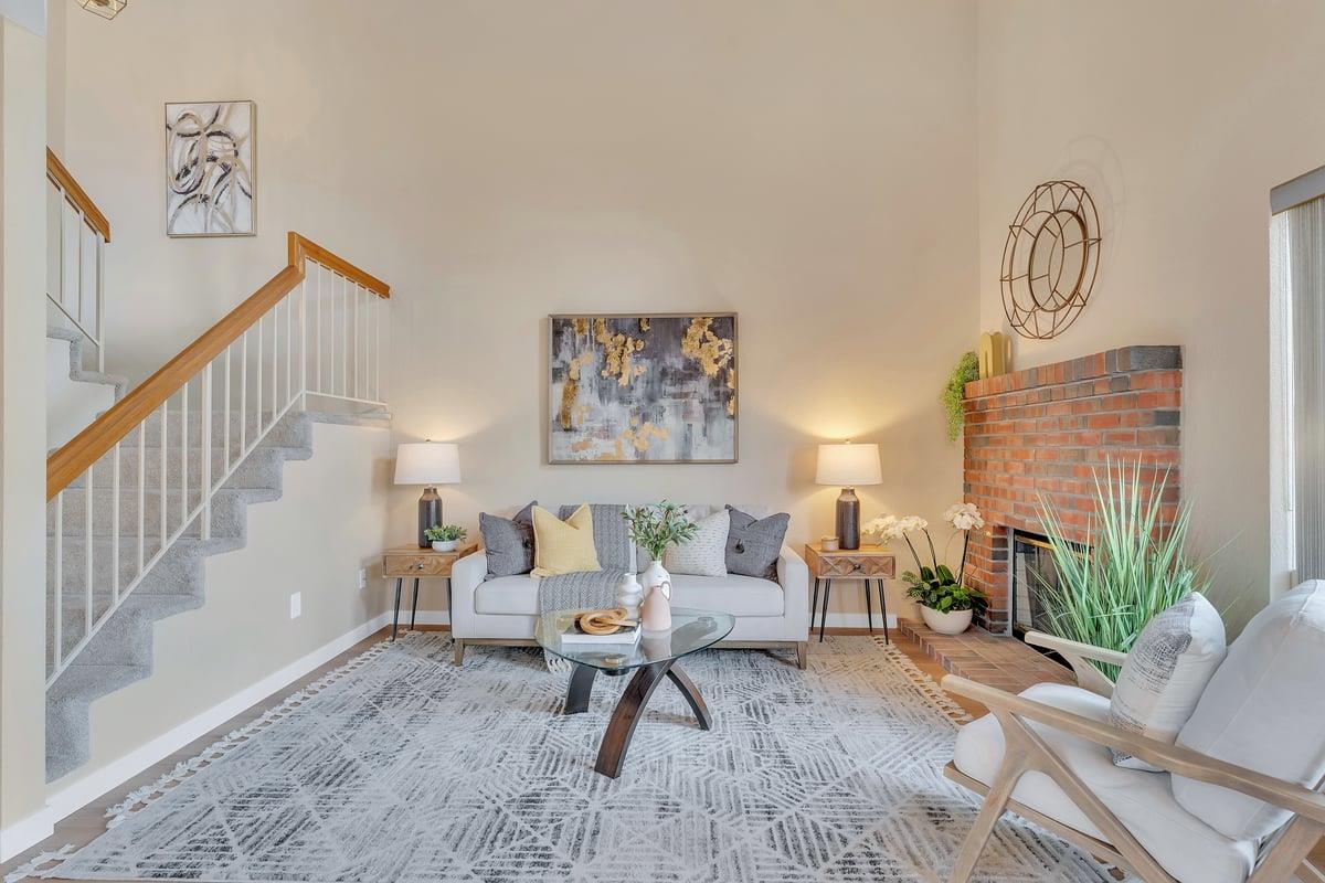 19 Winding Way