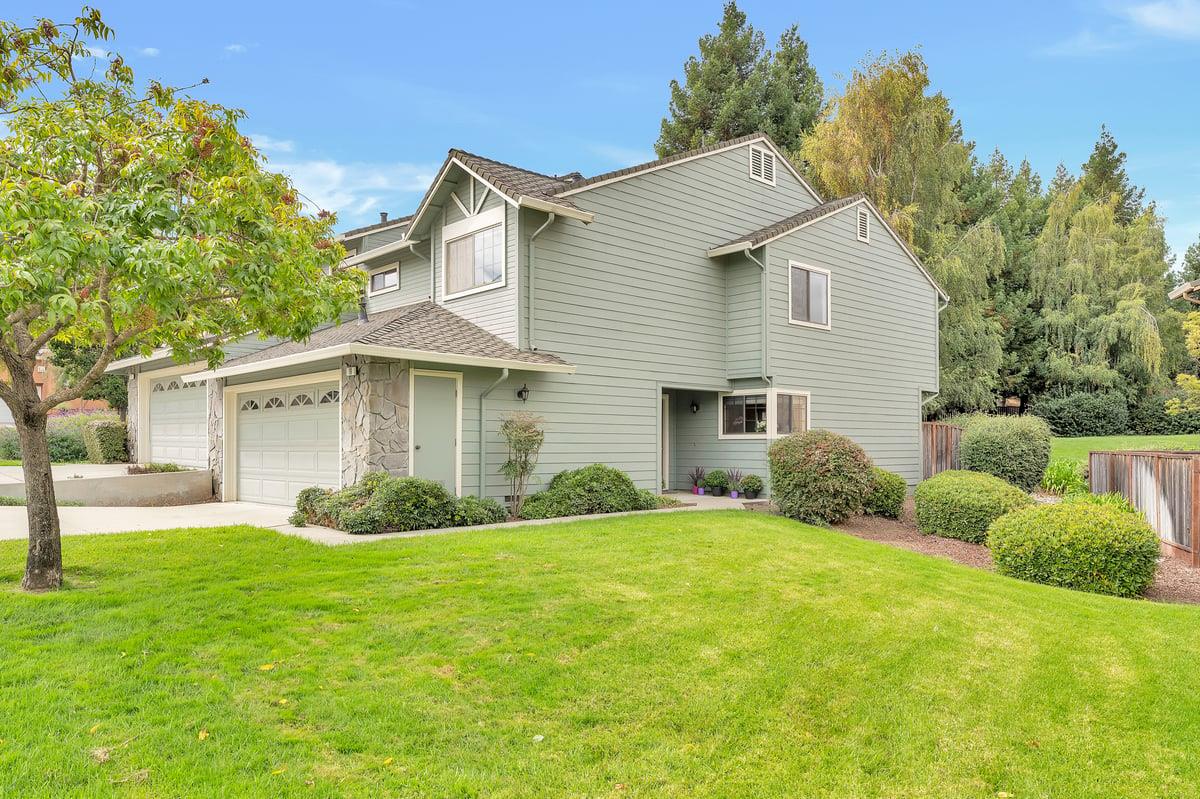 19 Winding Way