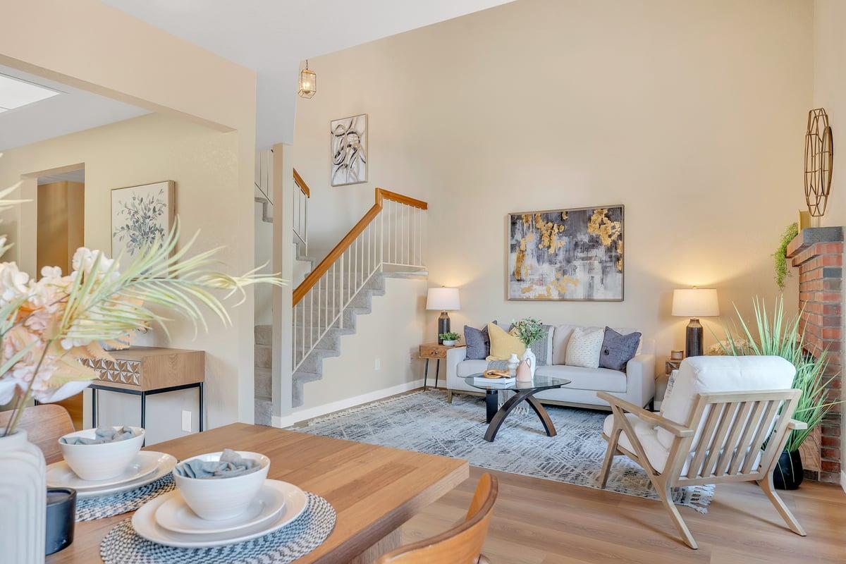19 Winding Way