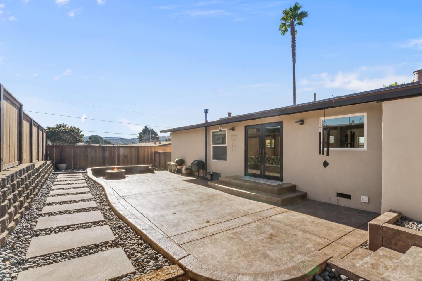 1106 Buena Street