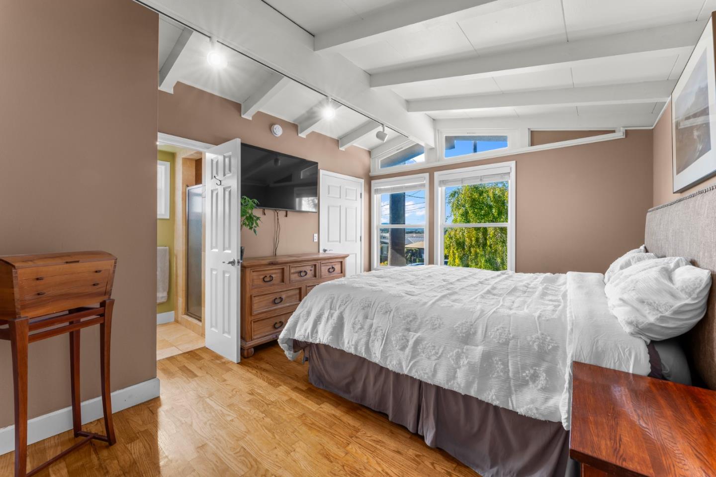 1106 Buena Street
