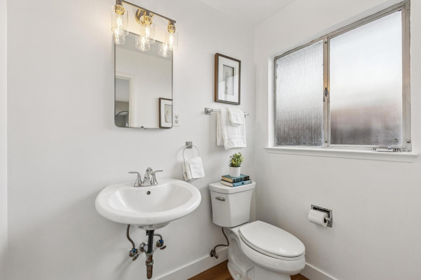 602 Alameda De Las Pulgas