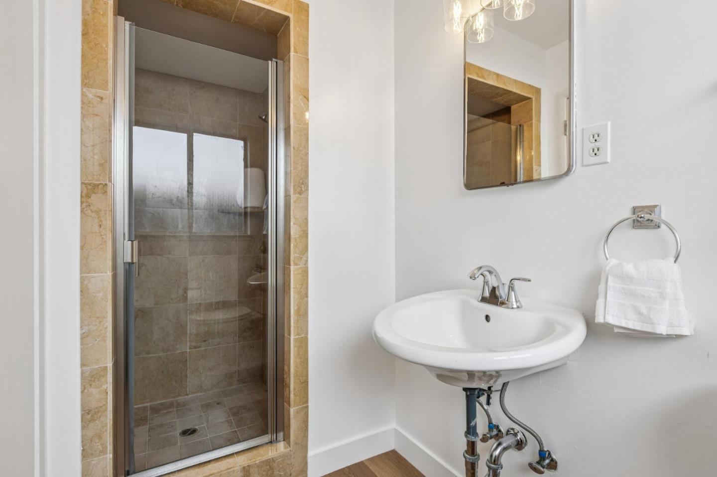 602 Alameda De Las Pulgas