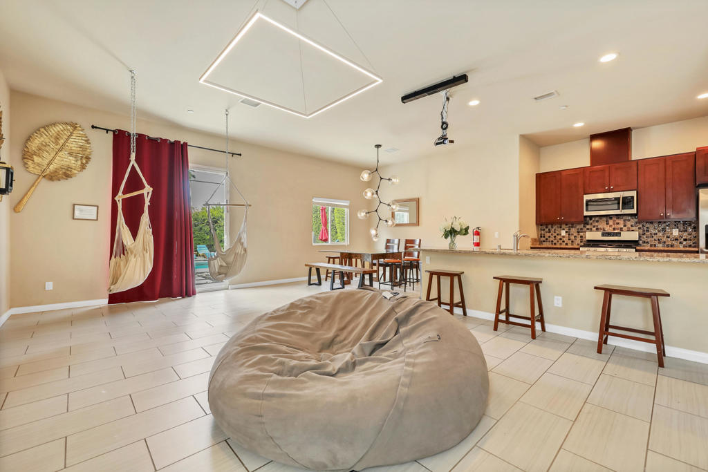 31715 Avenida Alvera