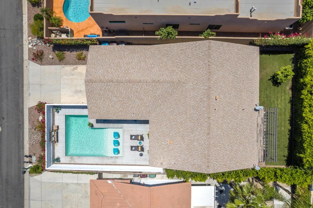 54235 Avenida Velasco