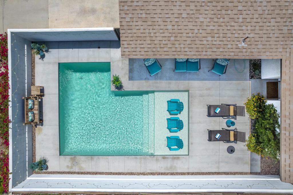 54235 Avenida Velasco