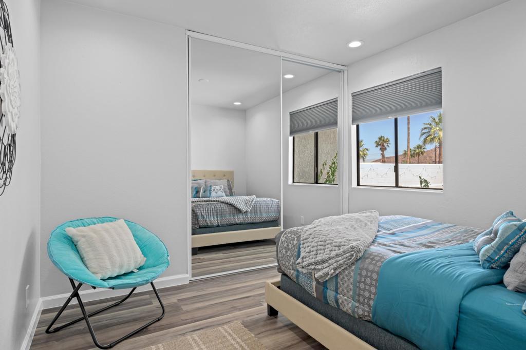 54235 Avenida Velasco