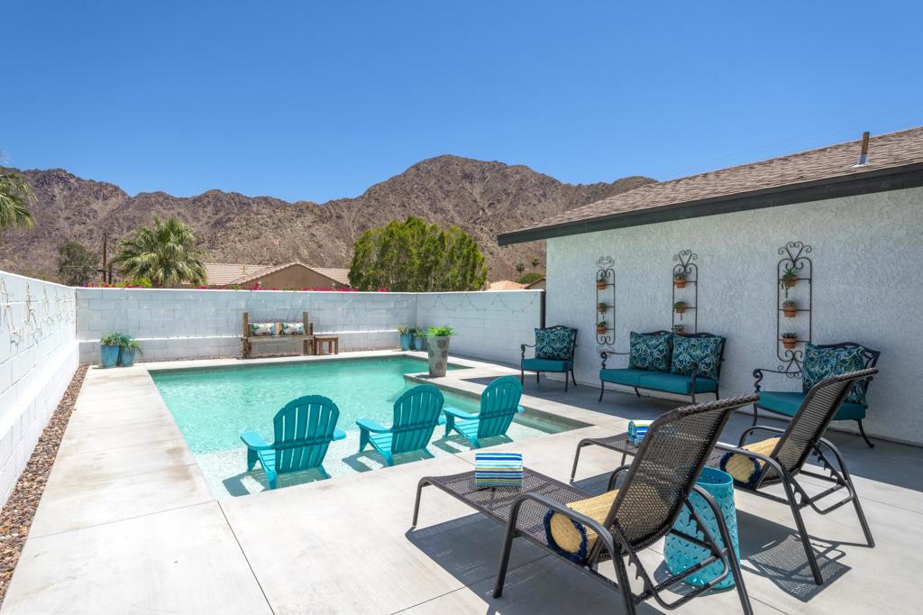 54235 Avenida Velasco