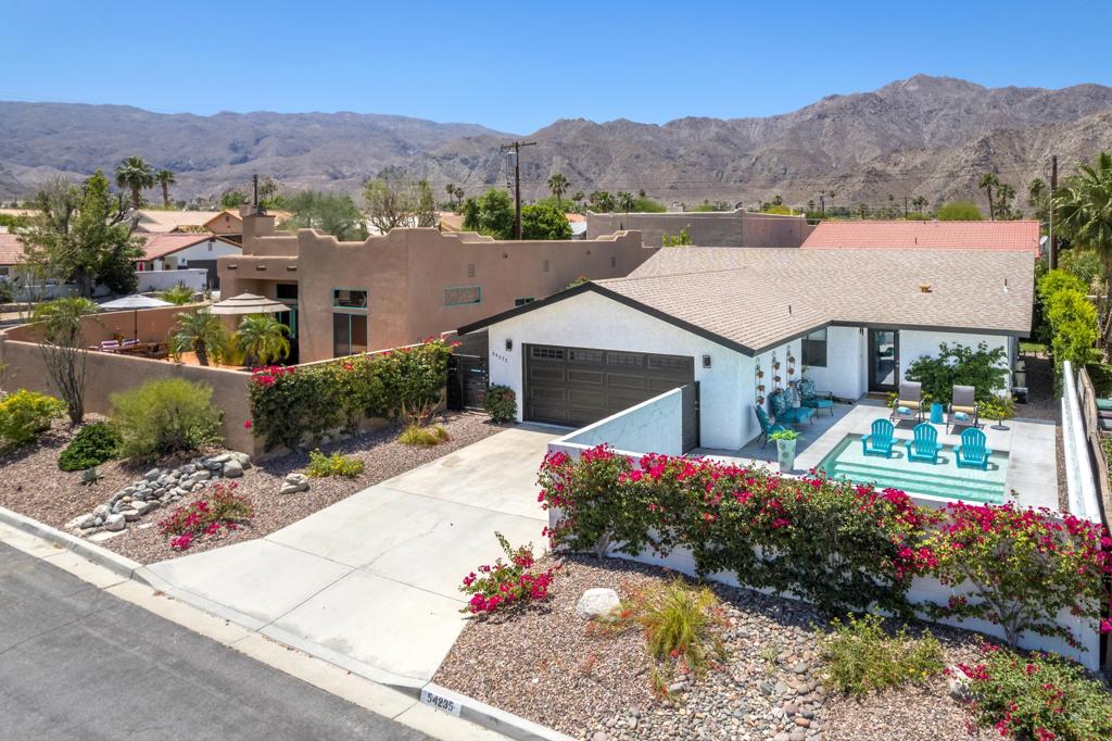 54235 Avenida Velasco