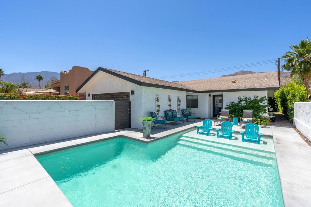 54235 Avenida Velasco