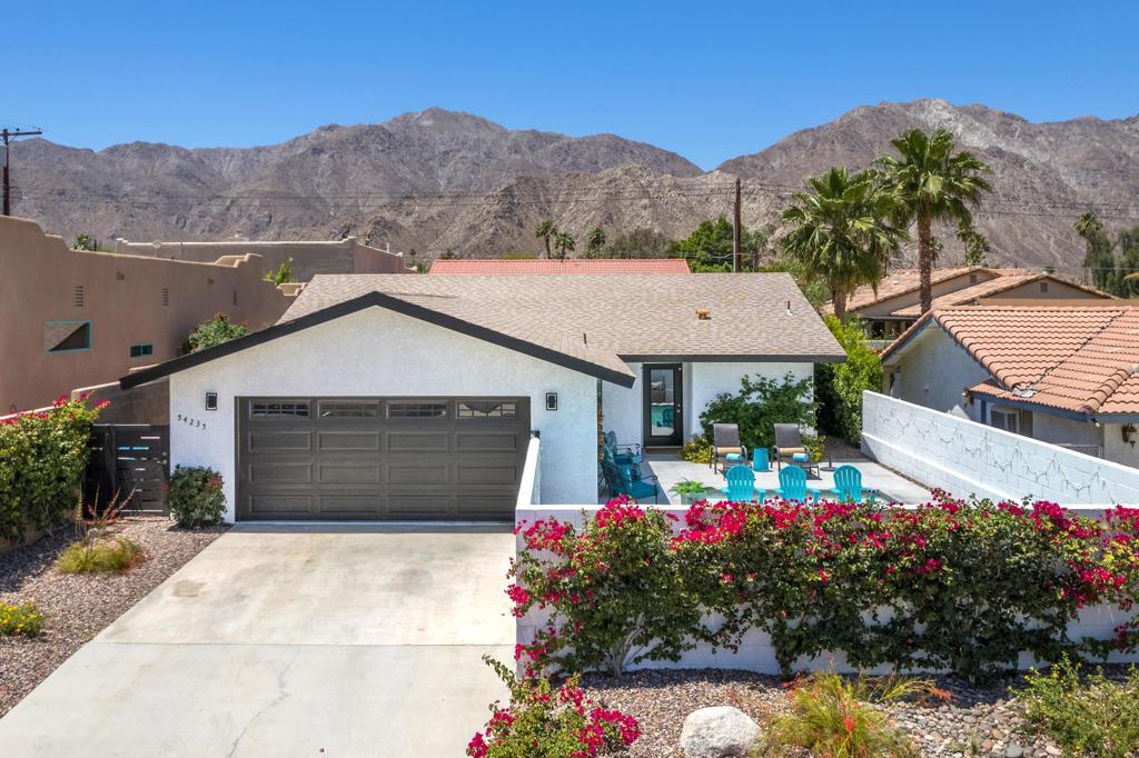 54235 Avenida Velasco