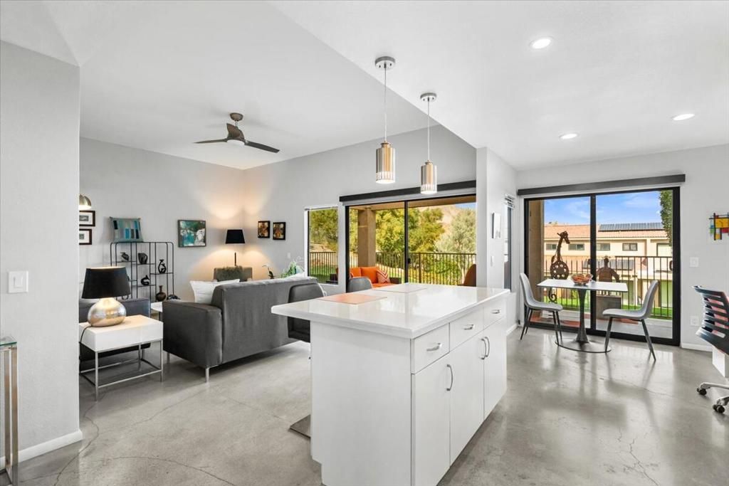 72302 Merry Vale Way