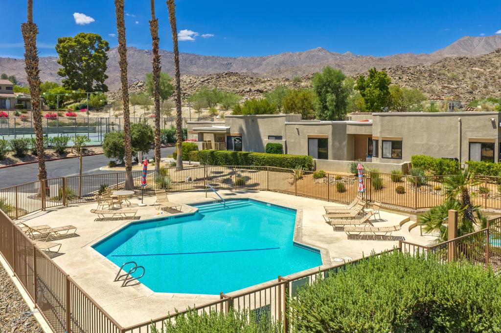 72302 Merry Vale Way
