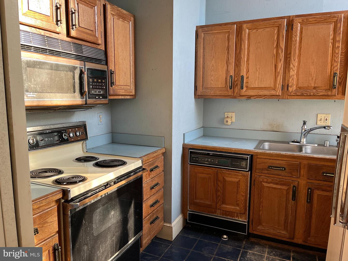 301 G STREET NE Unit: 23