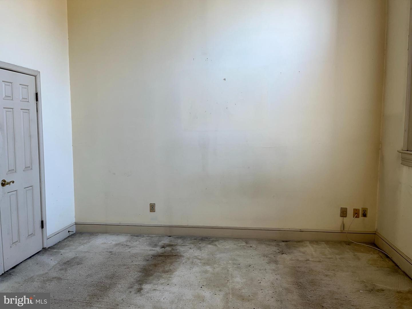 301 G STREET NE Unit: 23