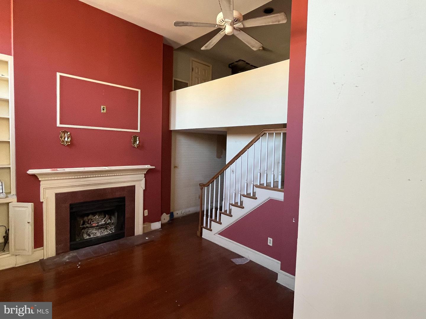 301 G STREET NE Unit: 23
