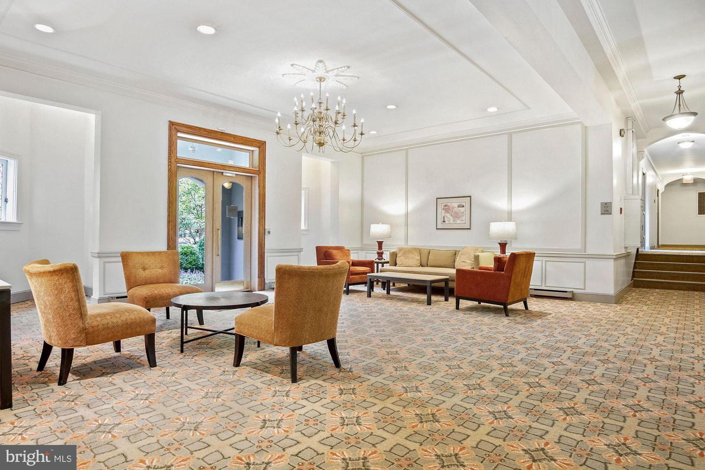 3051 IDAHO AVENUE NW Unit: 102