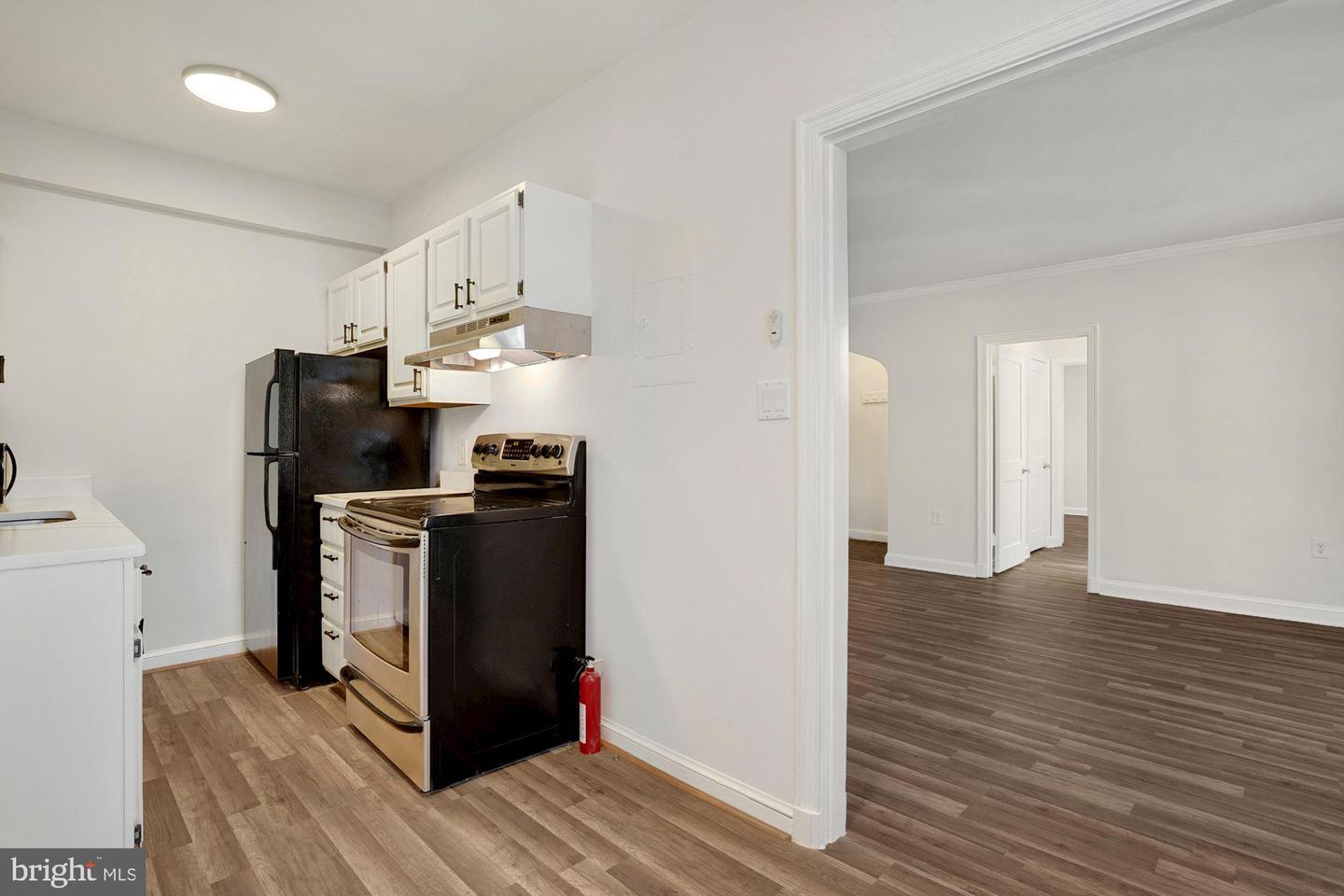 3051 IDAHO AVENUE NW Unit: 102
