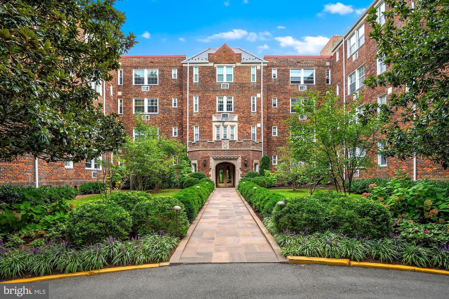 3051 IDAHO AVENUE NW Unit: 102