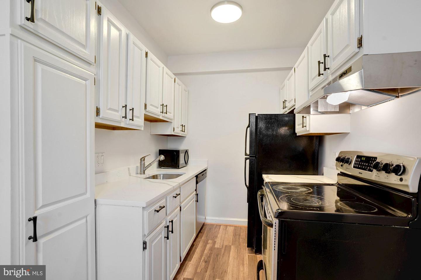 3051 IDAHO AVENUE NW Unit: 102