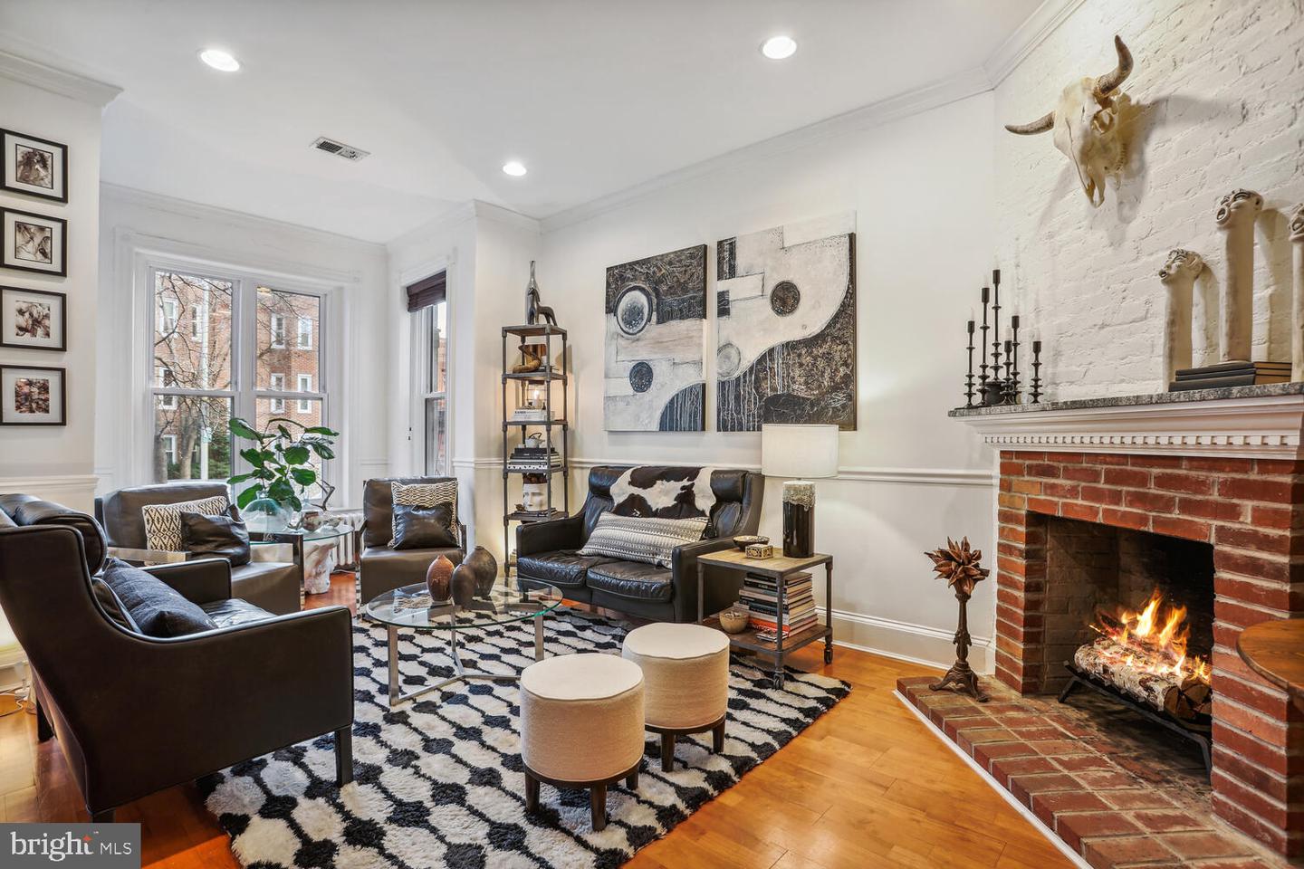 726 3RD STREET NE
