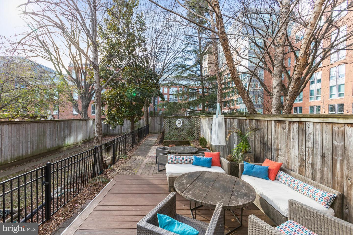 726 3RD STREET NE
