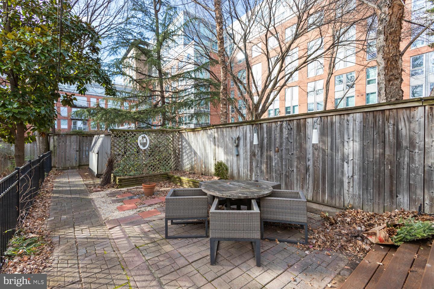 726 3RD STREET NE