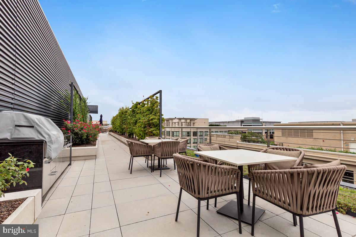 925 H STREET NW Unit: 709