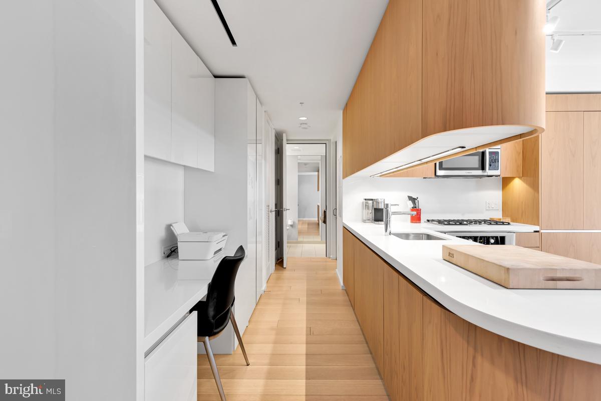 925 H STREET NW Unit: 709