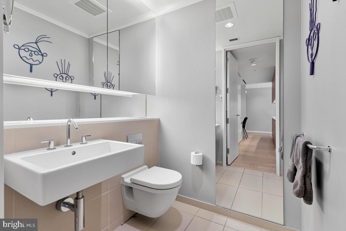 925 H STREET NW Unit: 709